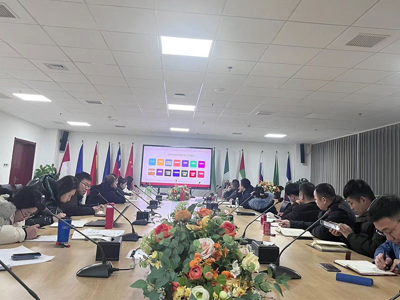 The training for middle-level management cadres in the company has been successfully completed